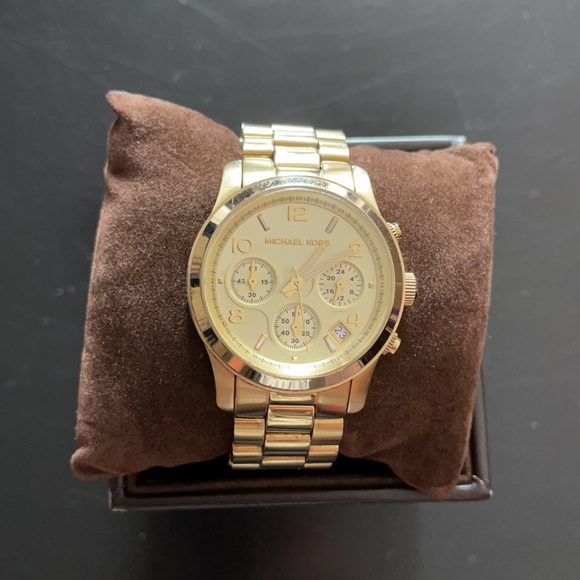 Michael Kors Midsize Chronograph Gold Unisex Watch main image 13